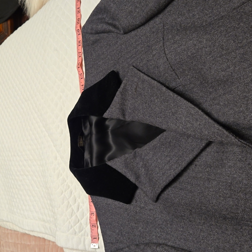 Coat - Picture 14 of 16